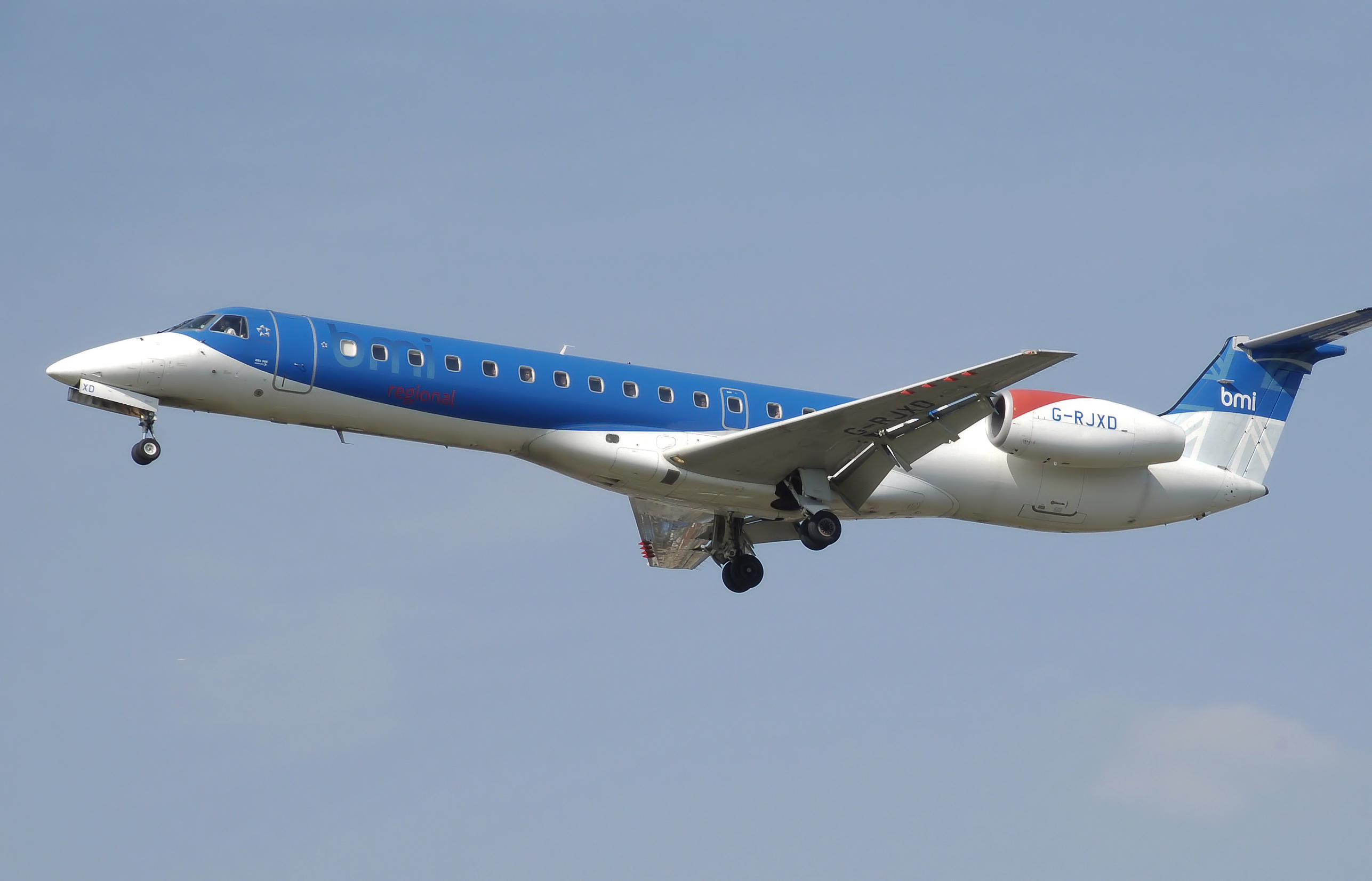 Bmi_embraer_erj145_g-rjxd_arp