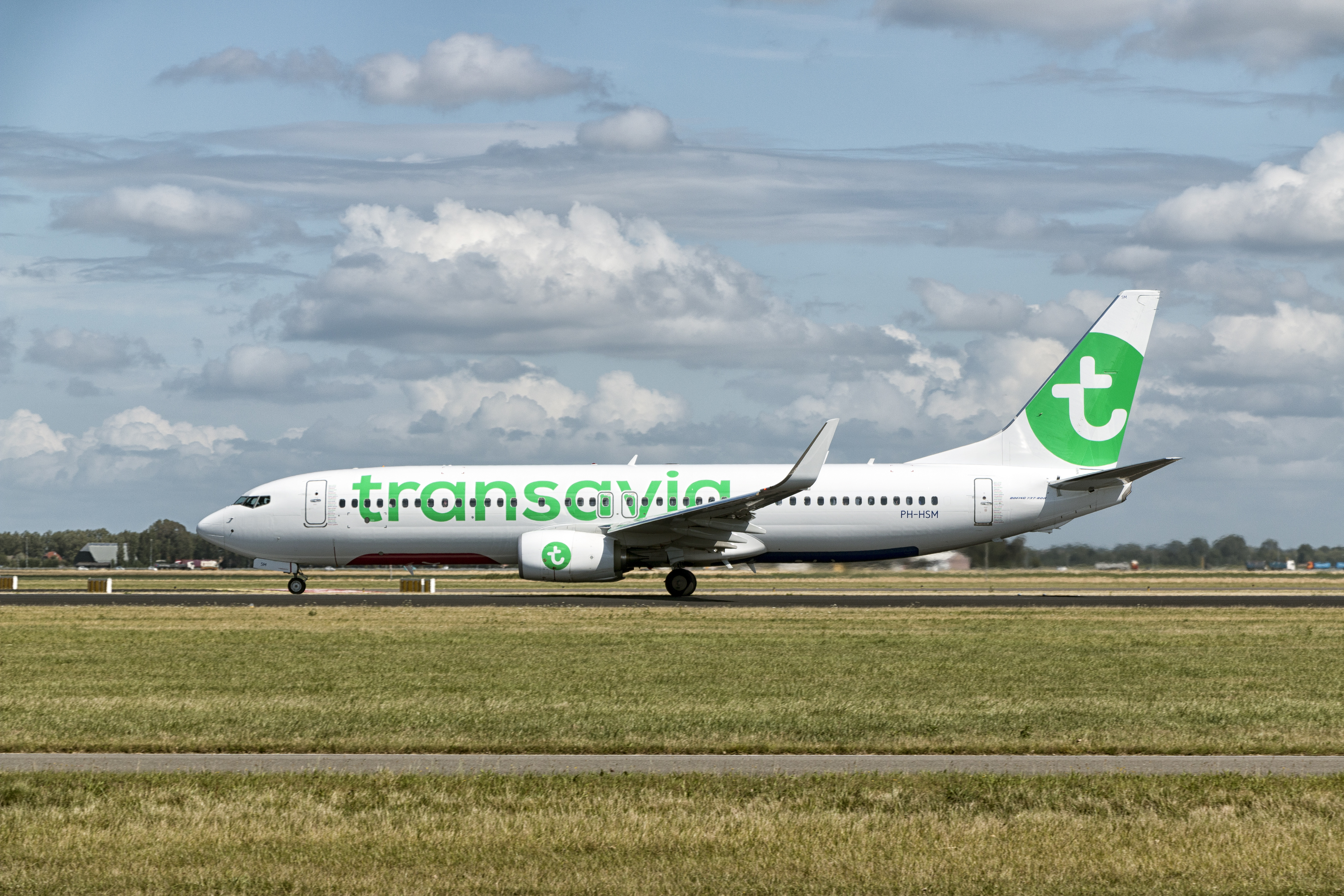Transavia,_Boeing_737-800,_PH-HSM_(20312692822)