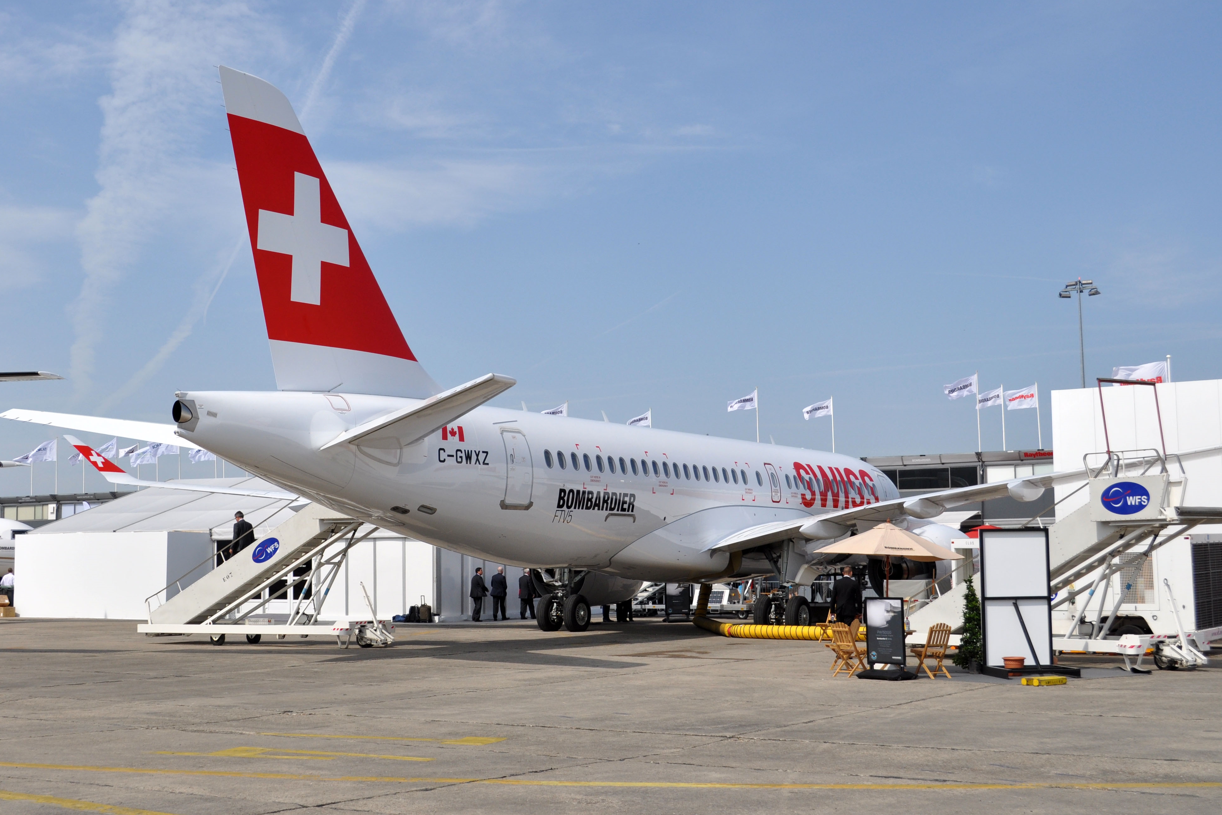 C-GWXZ_CS100_LBG_SIAE_2015_(18938690776)