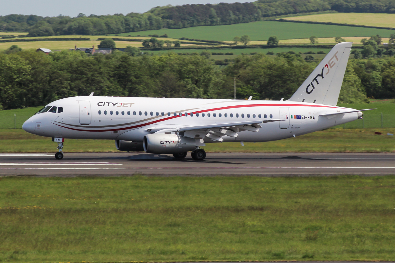 EI-FWA_Sukhoi_Superjet_100-95B_(27389801571)