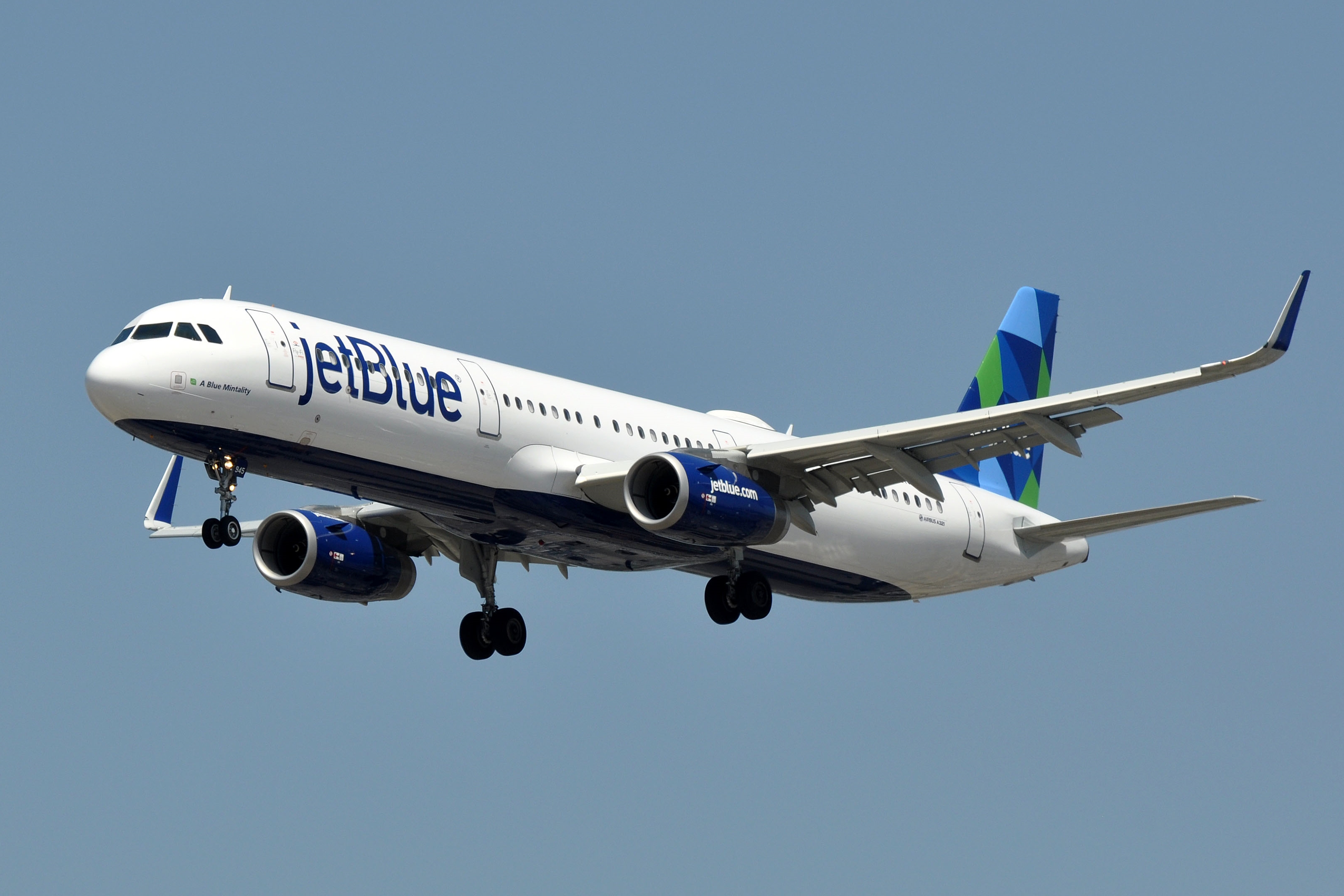 JetBlue_Airways,_Airbus_A321-231(WL),_N945JT_-_LAX