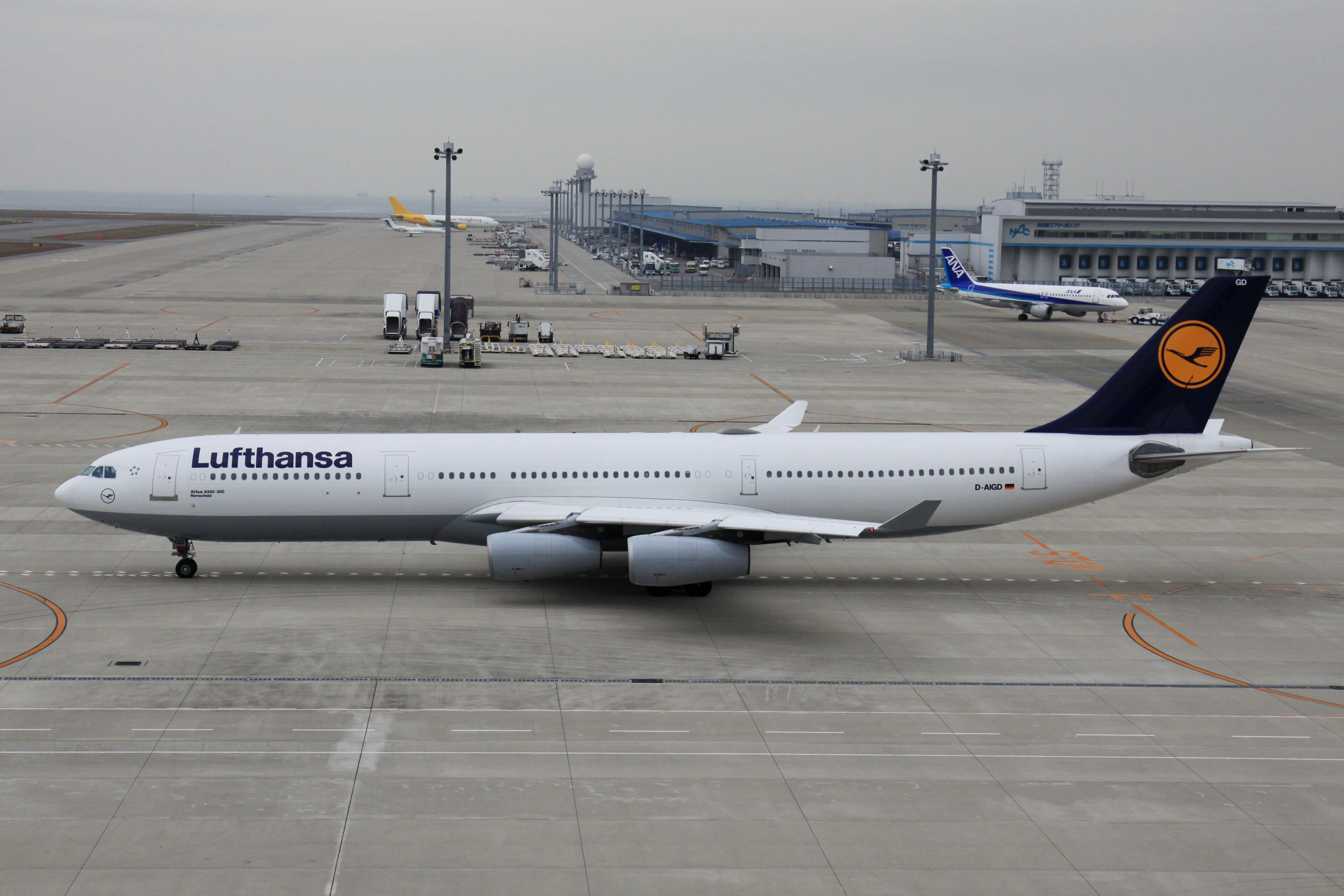 Lufthansa_A340-300(D-AIGD)_(4100939614)