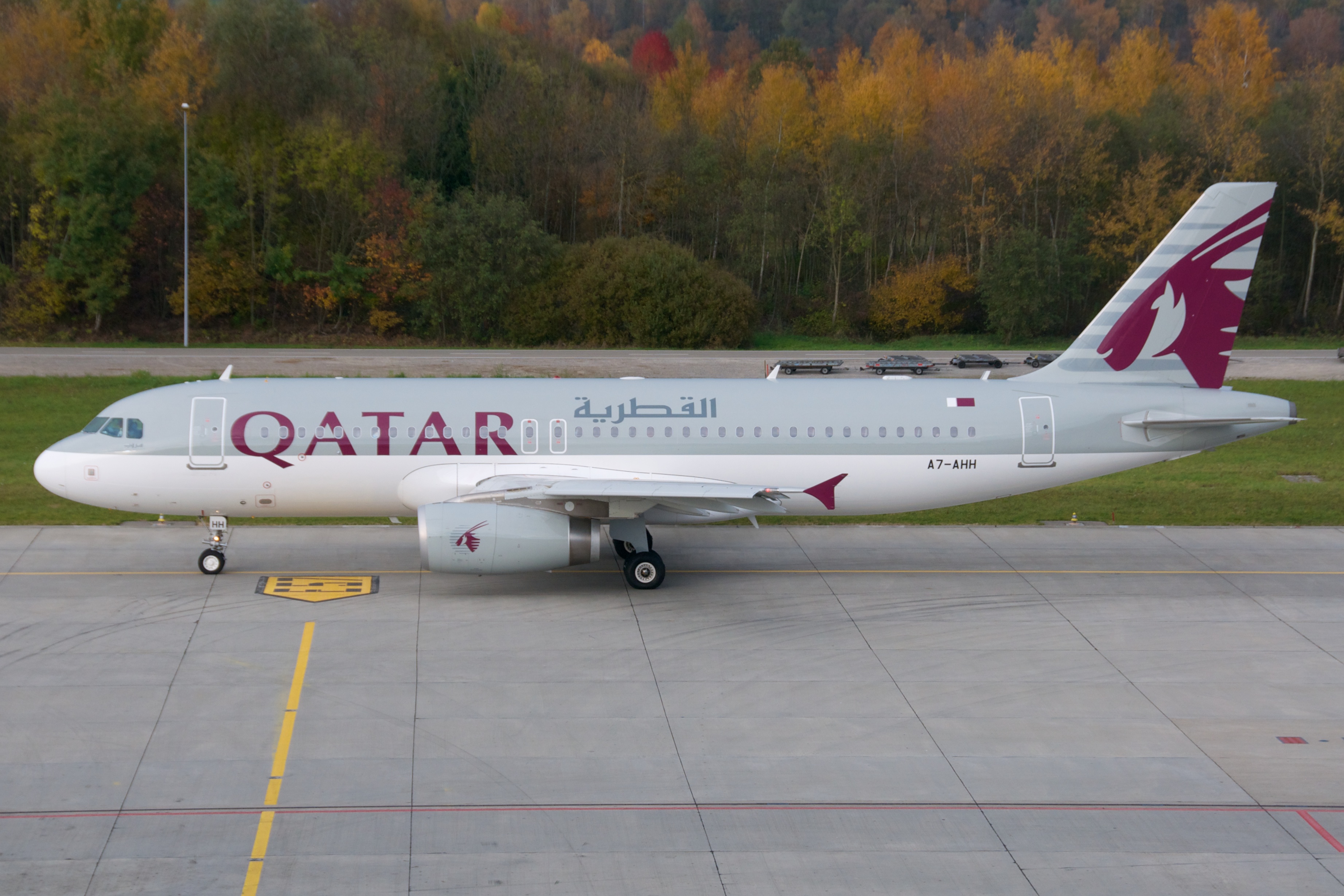Qatar_Airways_Airbus_A320-200_A7-AHH_Zurich_International_Airport