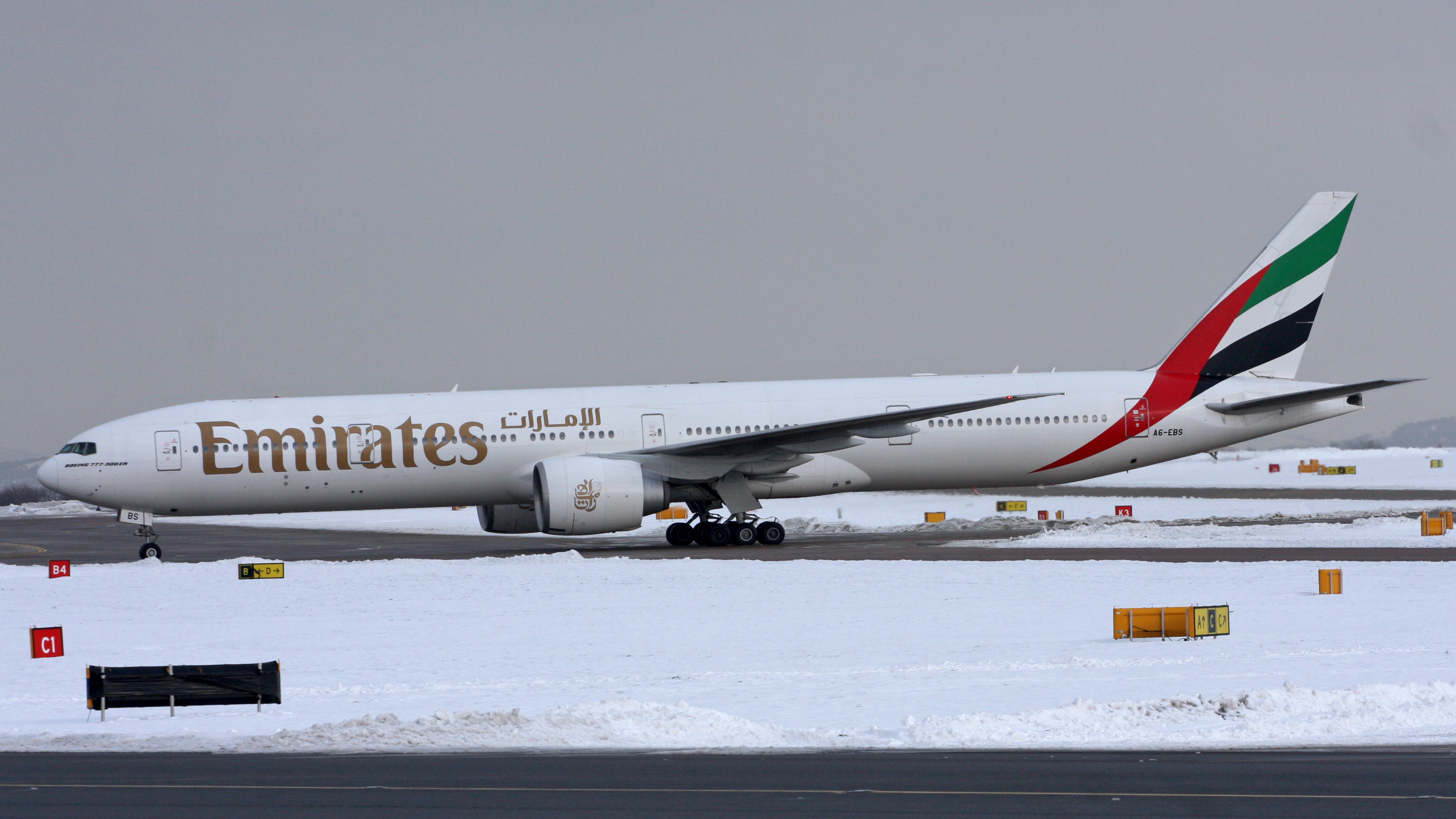 a6-ebs_emirates_b777_9615156835