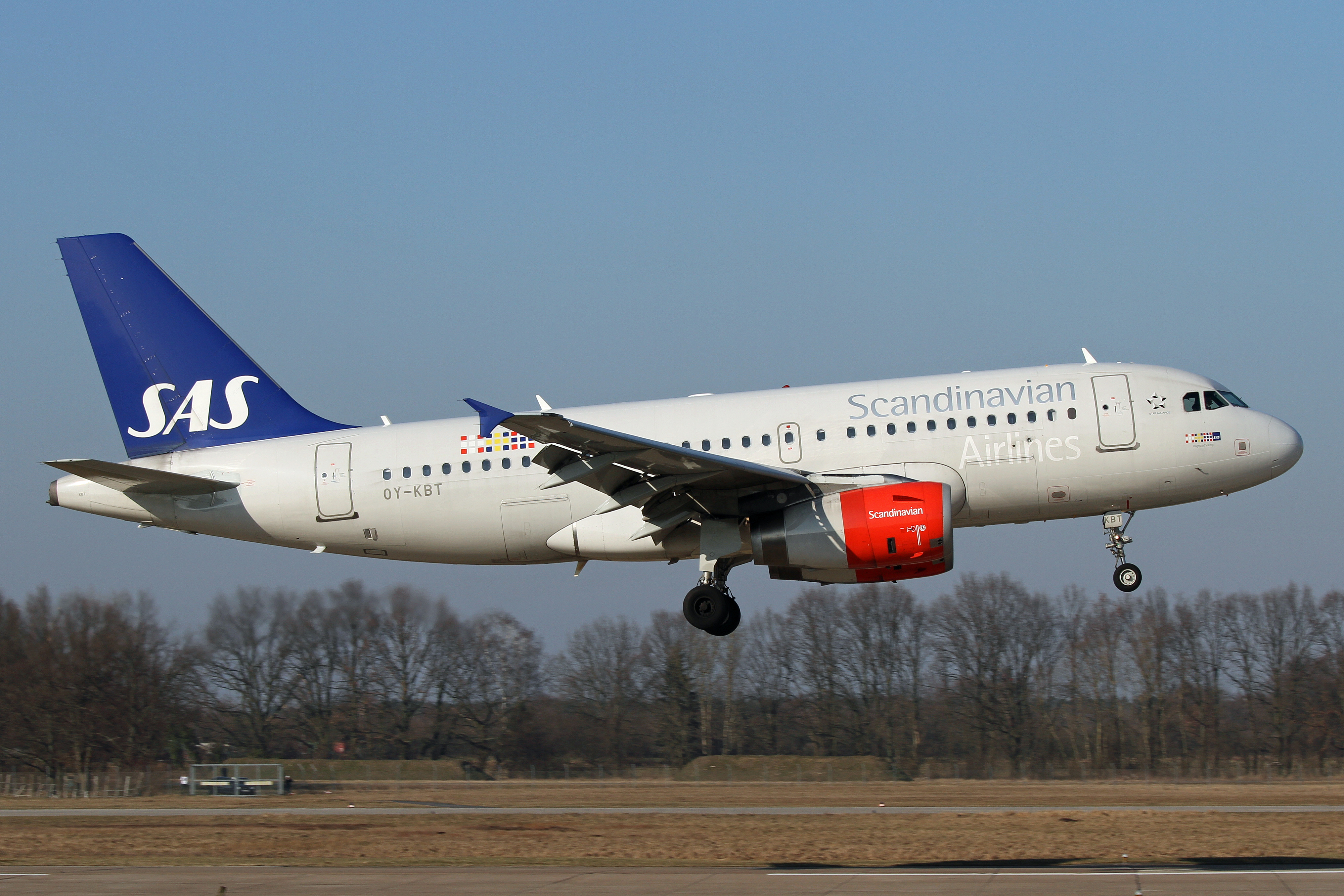 airbus_a319_sas_scandinavian_airlines_oy-kbt