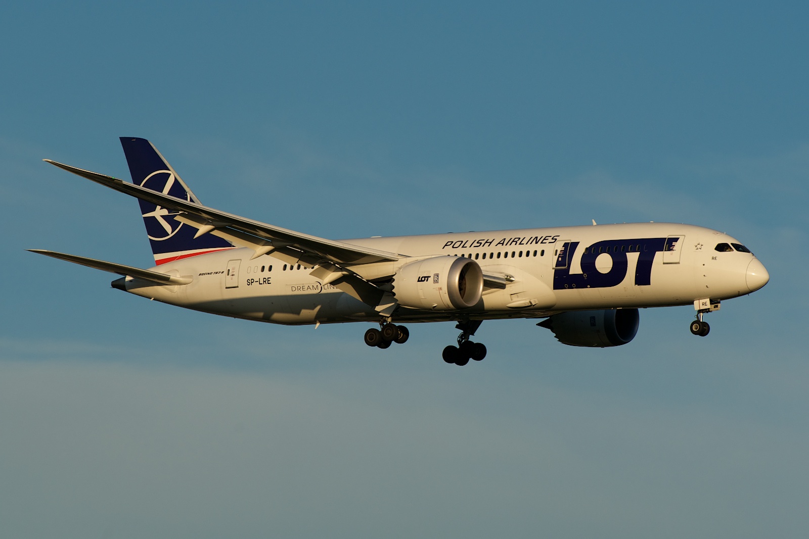 lot_polish_airlines_boeing_787-8_sp-lre_14020773270