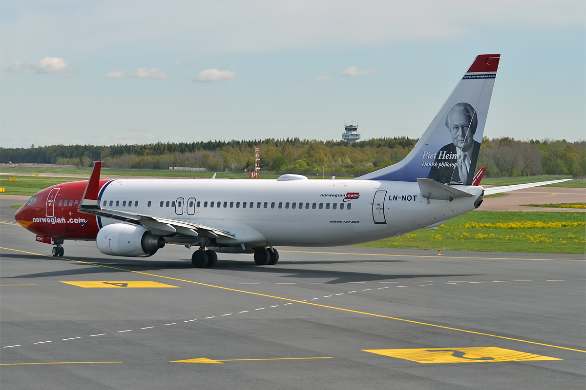 norwegian_piet_hein_livery_ln-not_boeing_737-8jp_16270373739