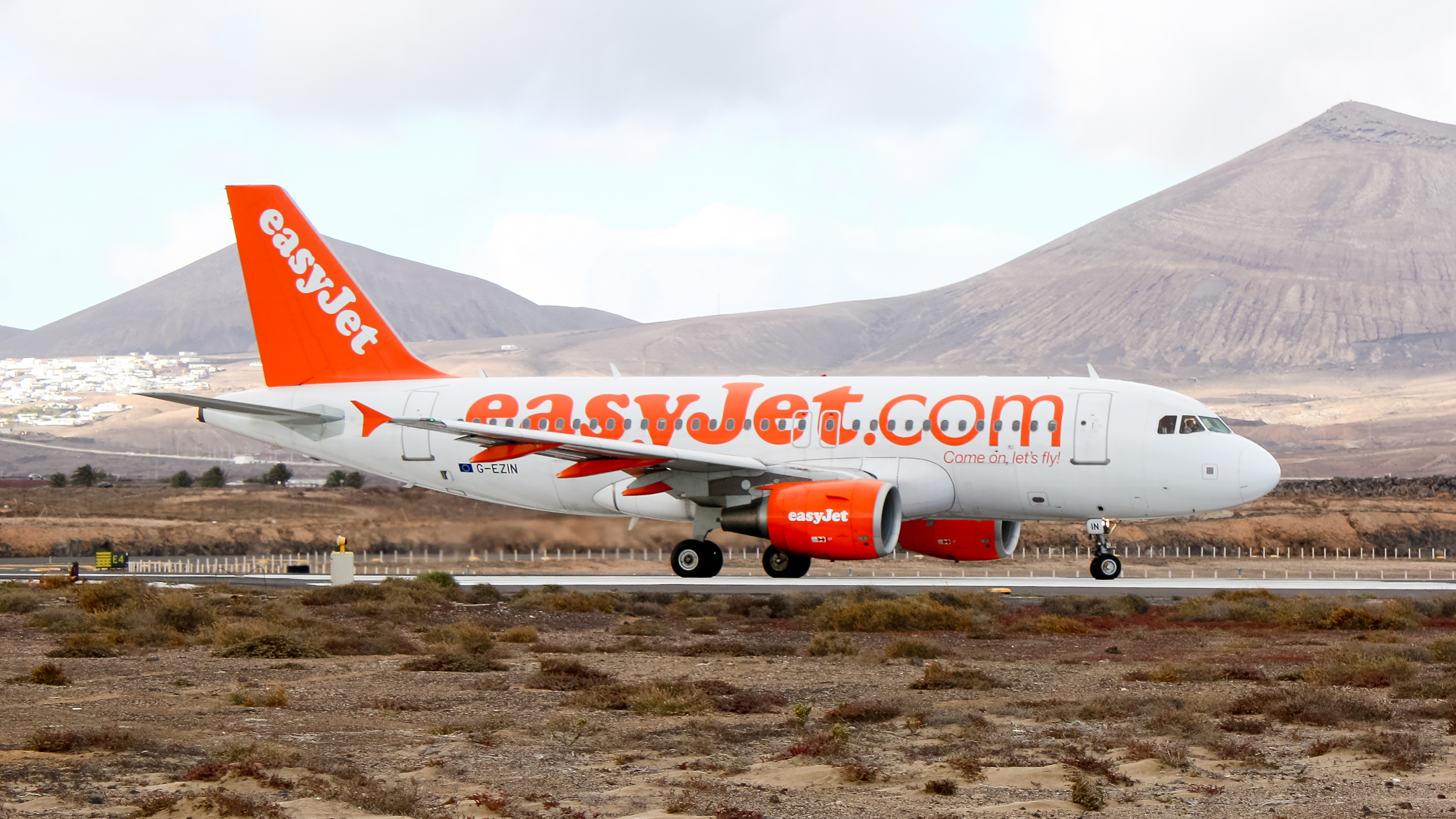 easyjet_a319_g-ezin