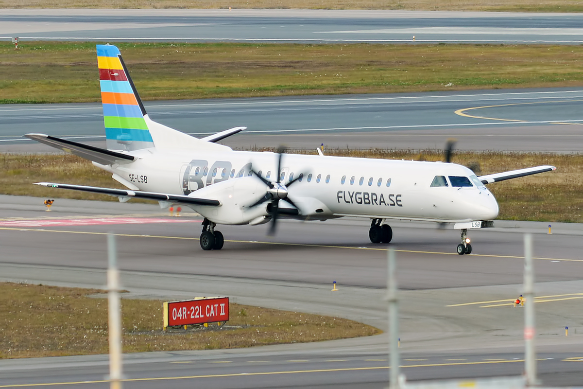 bra_se-lsb_saab_2000_29636022654