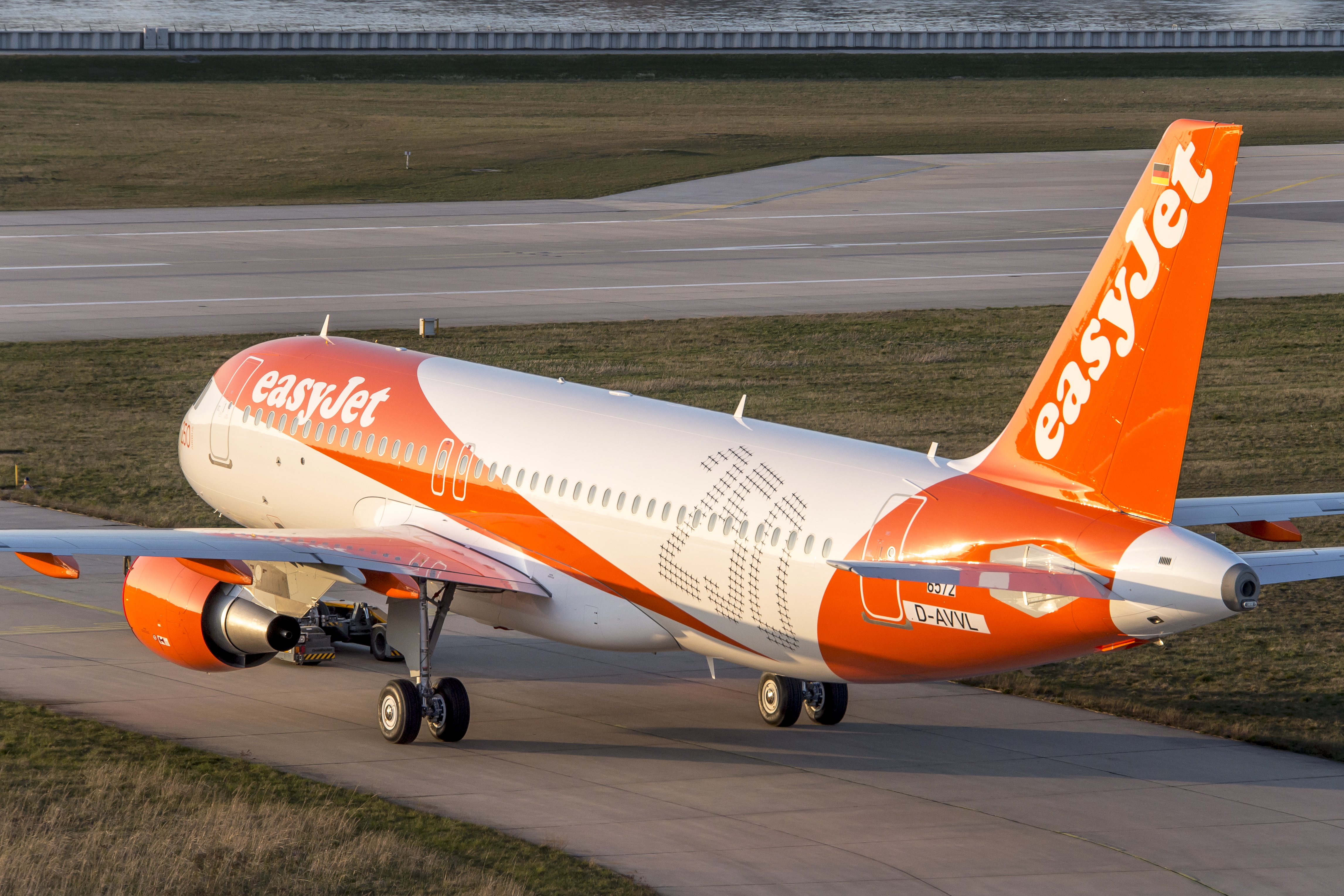 easyJet 1