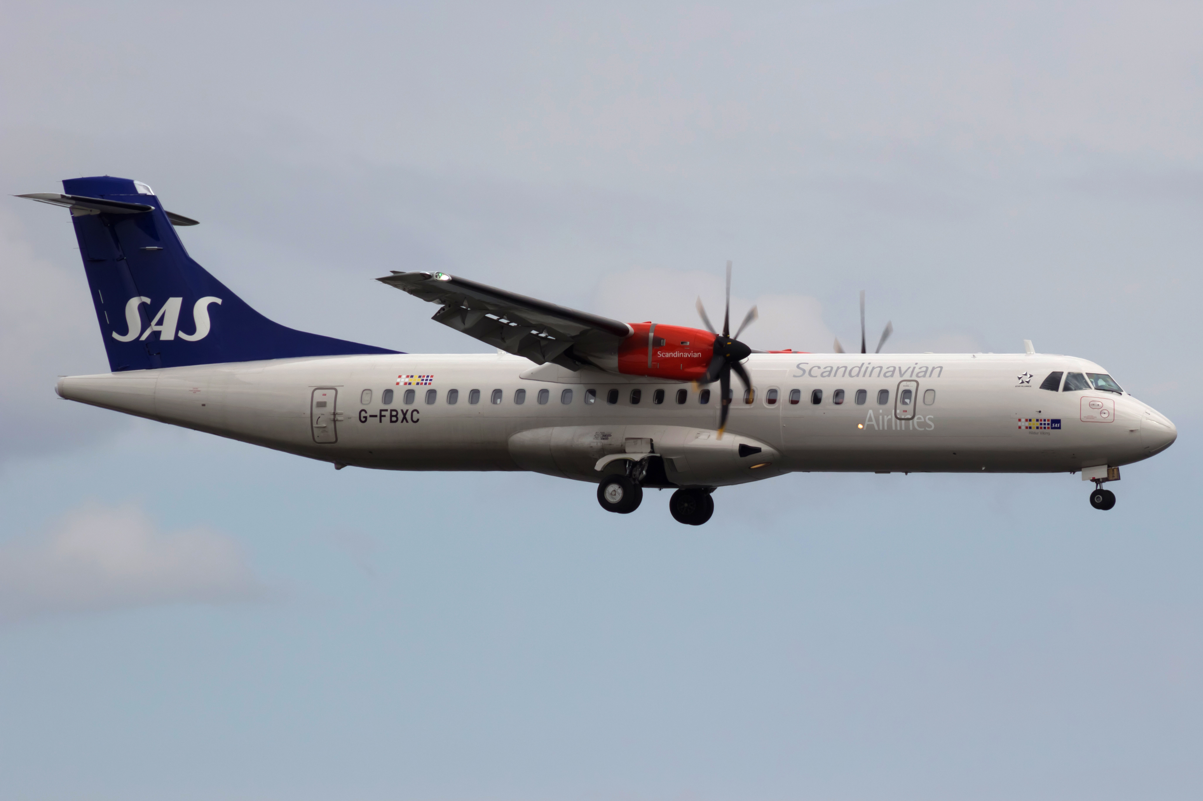 G-FBXC_ATR_72_SAS_ARN_02WIKIMEDIA COMMONS