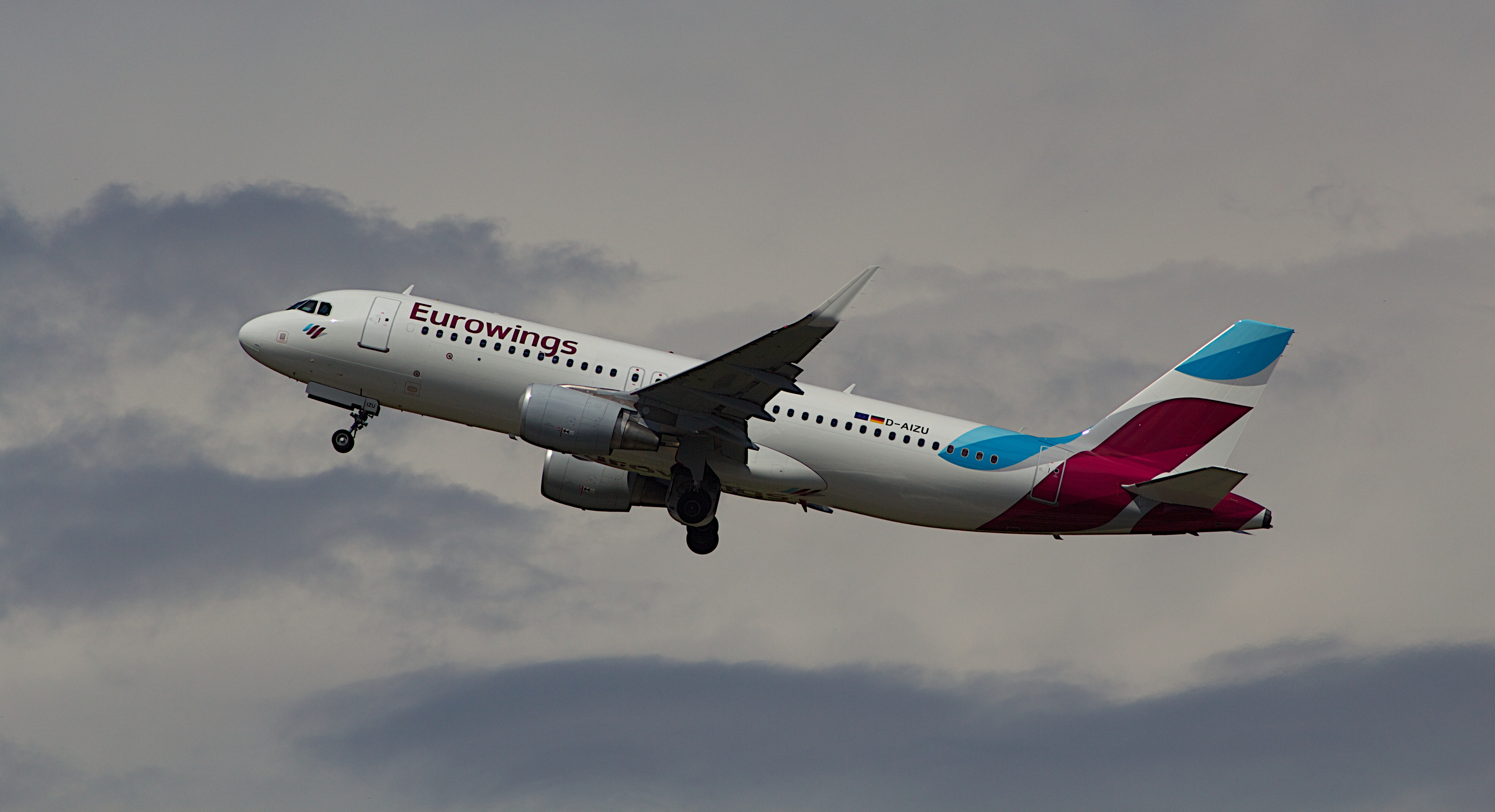 Airbus_A320_Eurowings