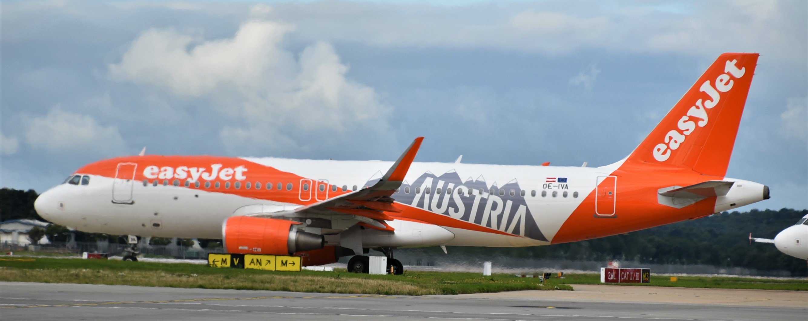 OE-IVA_(36718644755)