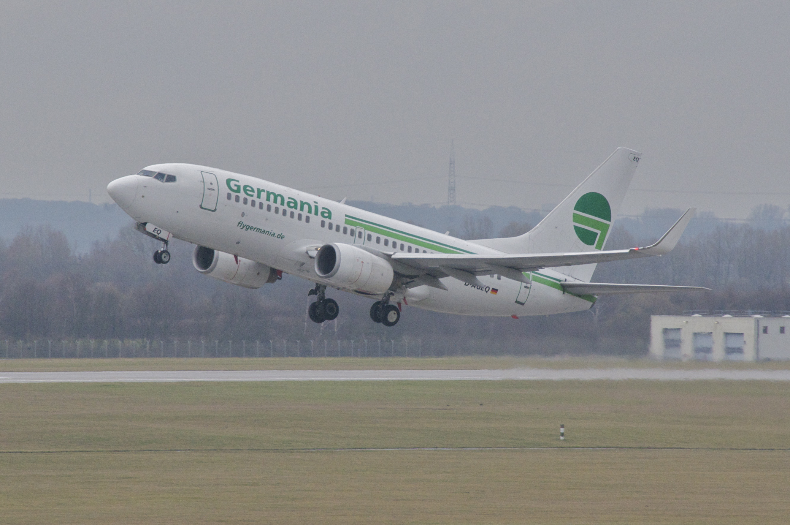 Germania_Boeing_737-700;_D-AGEQ@DUS;10.04.2013_702dl_(8670301830)
