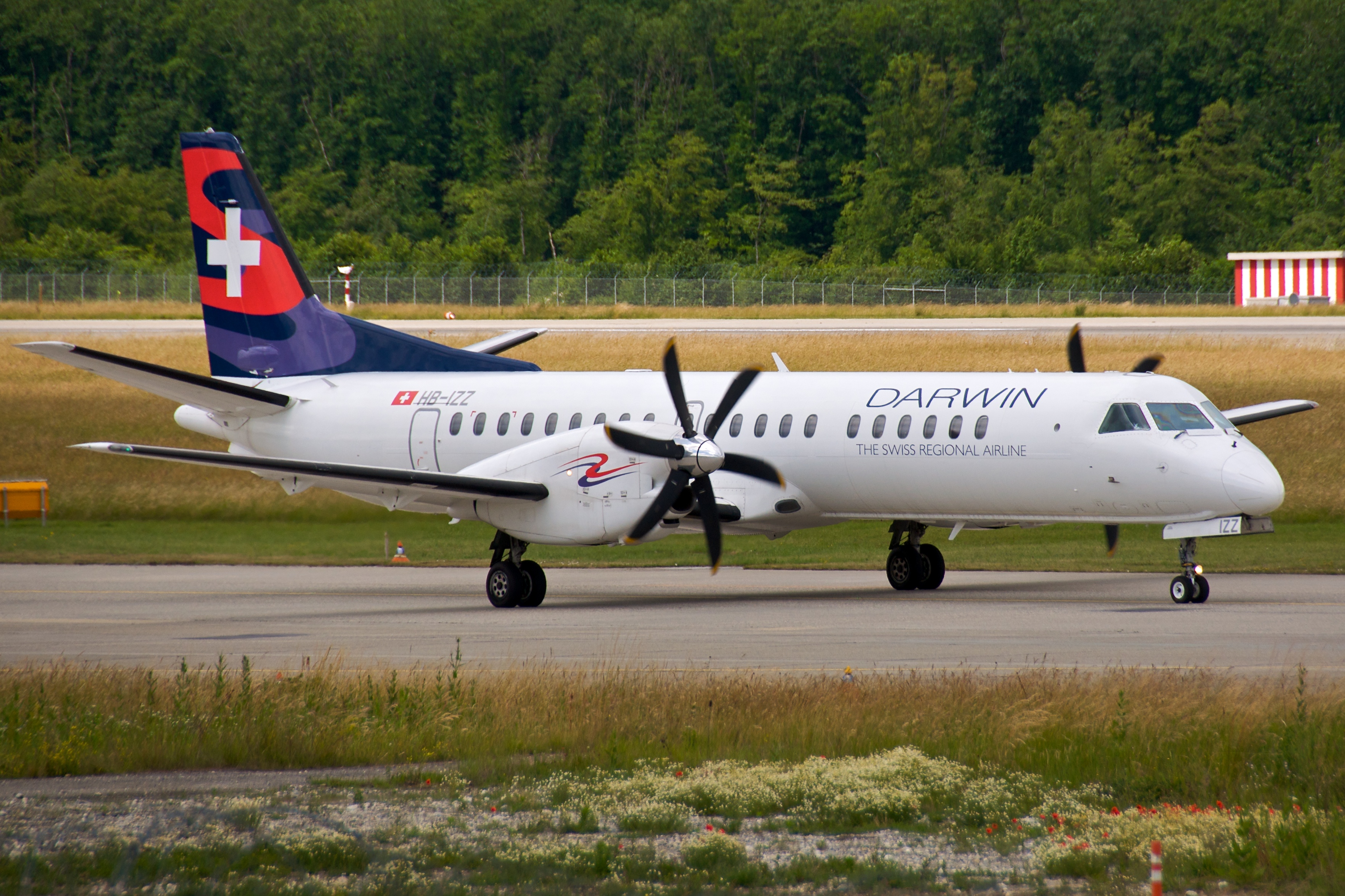 Darwin Saab 2000 HB-IZZ