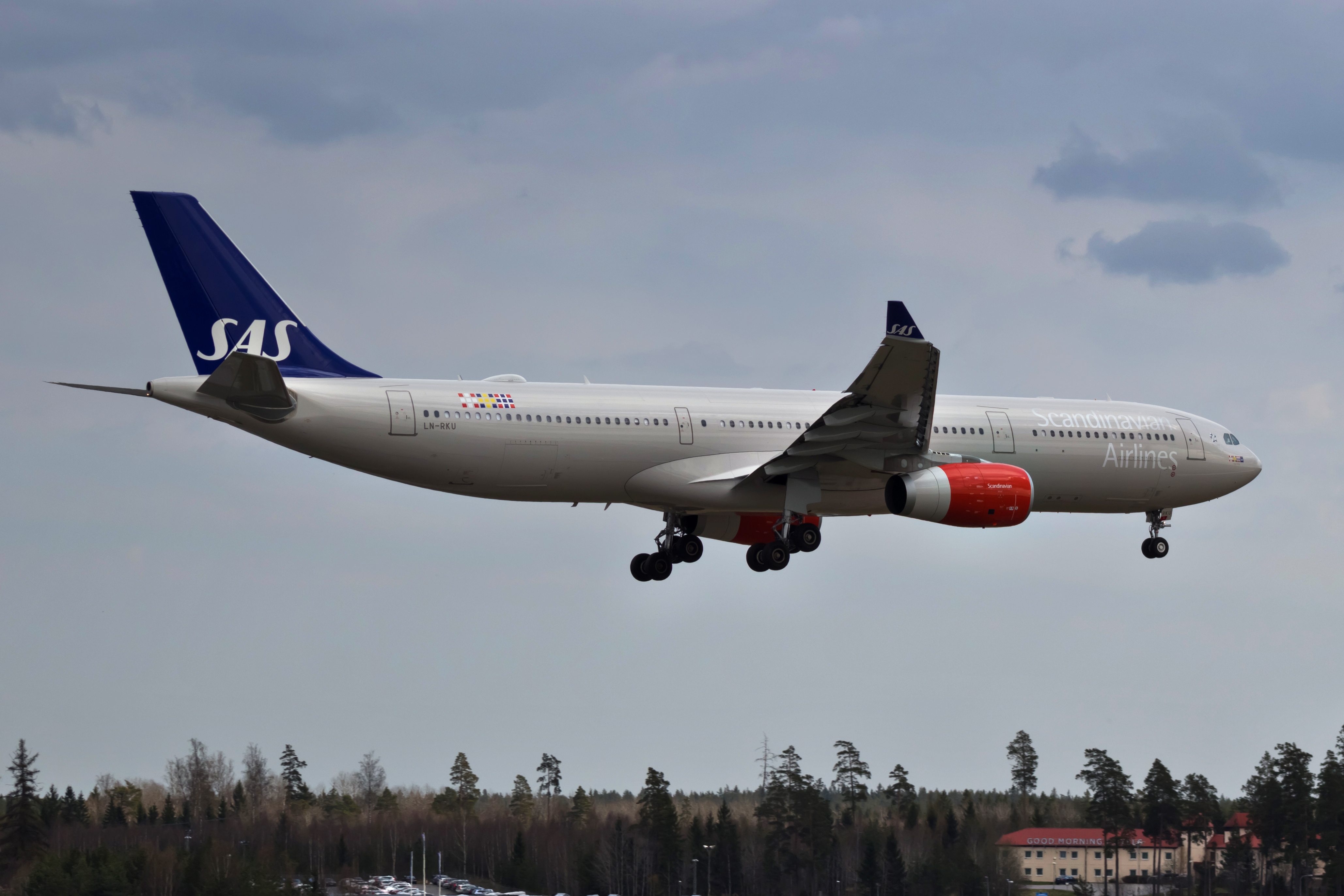 LN-RKU_A330_SAS_ARN