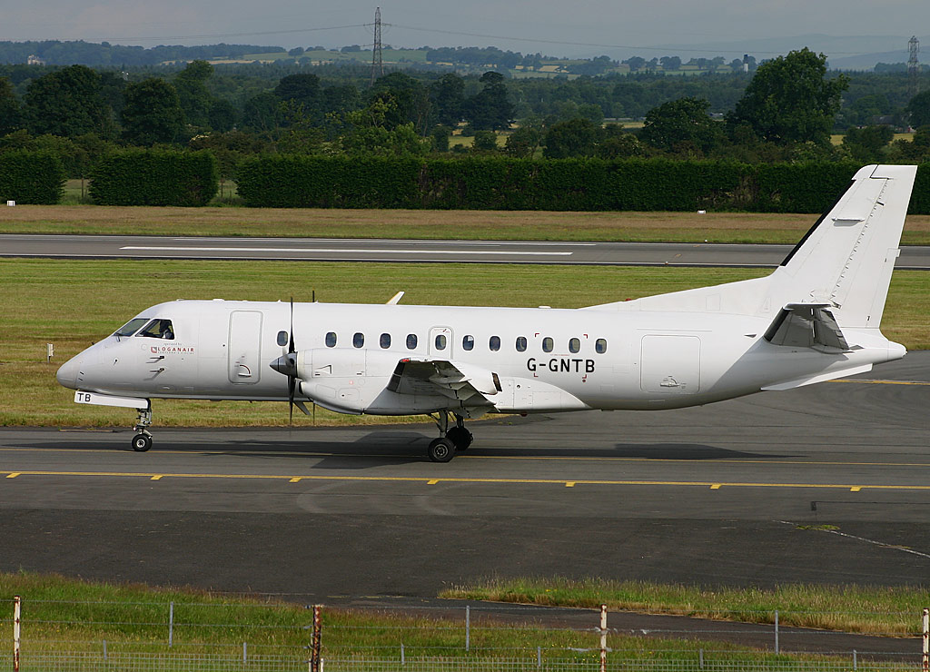 Loganair_saab_white