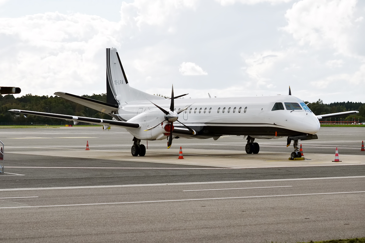 Swedish_Aircraft_Holdings,_SE-LRA,_Saab_2000_(21111956074)