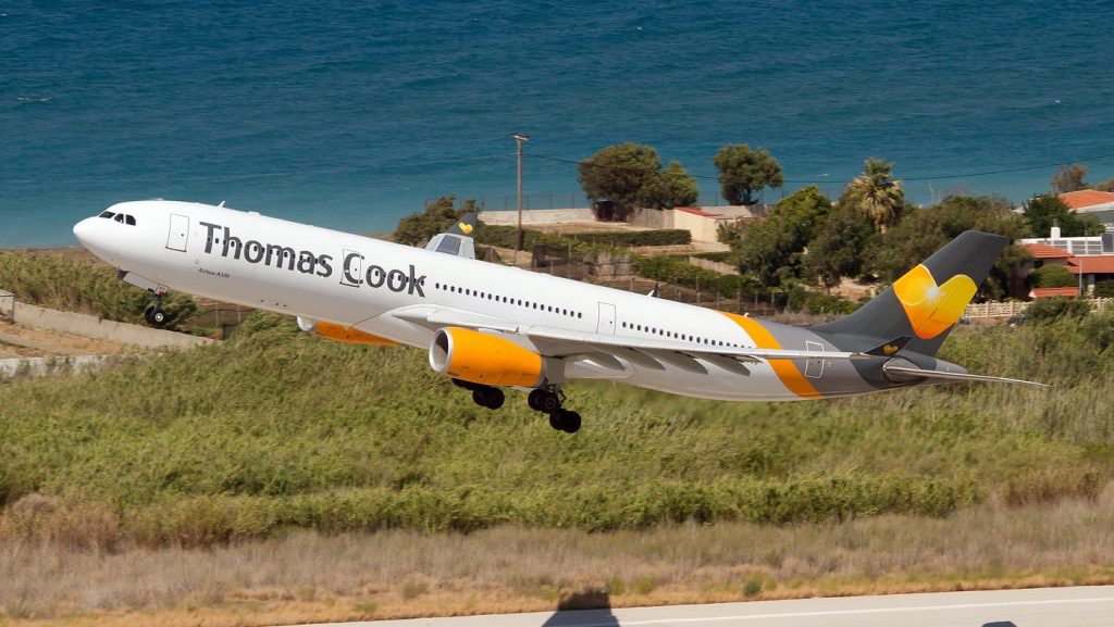 Thomas Cook möblerar om