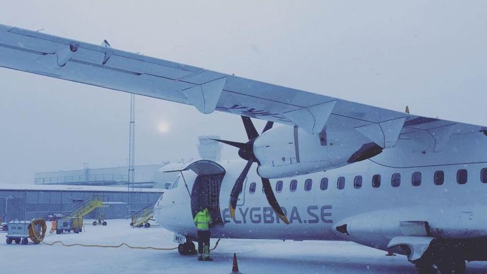 Hundspann mellan flygplatsen och skidbacken