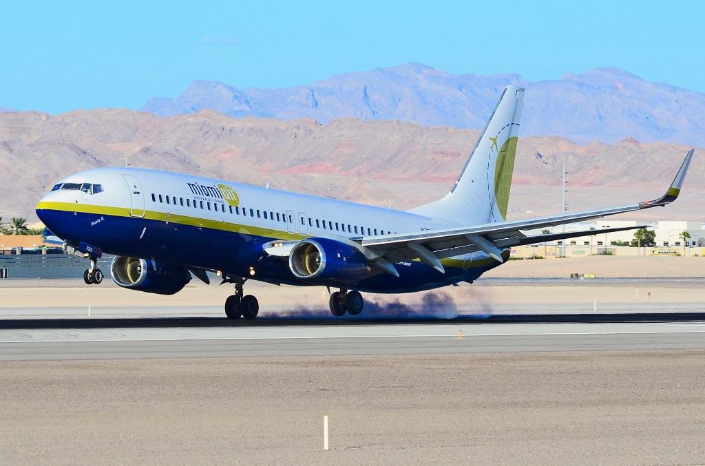 Boeing 737 kanade av bana i USA